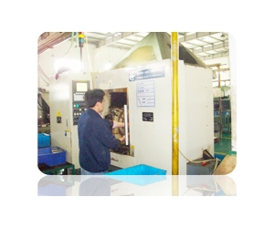 07：重慶(qing)CNC滾齒機(jī)